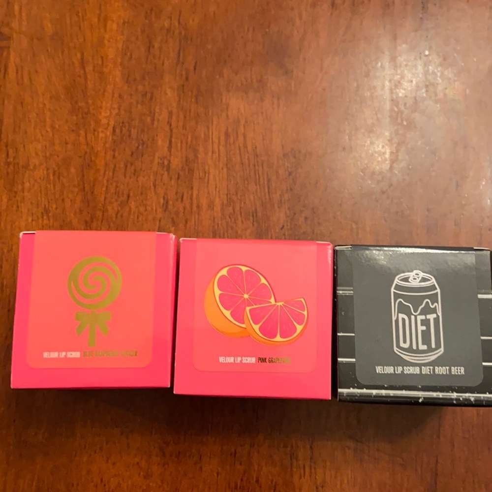 Jeffree Star Velour Lip Scrub